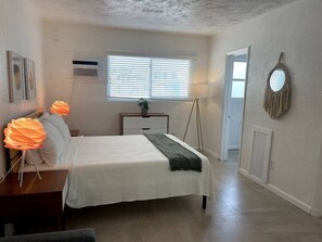 1 camera, ferro/asse da stiro, Wi-Fi, lenzuola