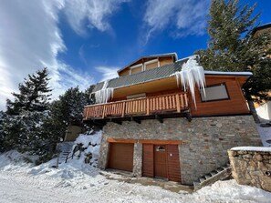 Exterior - Spacious chalet in Les Angles with 4 bedrooms and relaxation area (Les Angles)