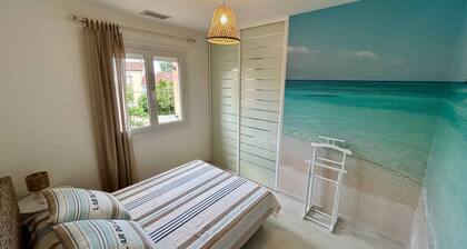 Sublime Familienvilla mit Klimaanlage und Geräumigem Außenbereich – Ruhige Lage