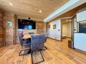 Dining - Modern apartment in village center, pets allowed (Notre-Dame-de-Bellecombe)