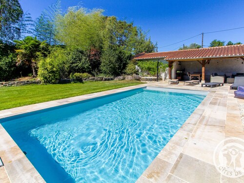 Roulotte climatisée avec piscine et jardin