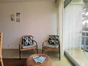 Interior - 2-room apartment 4 pax, sea view, secure parking (Carnac)