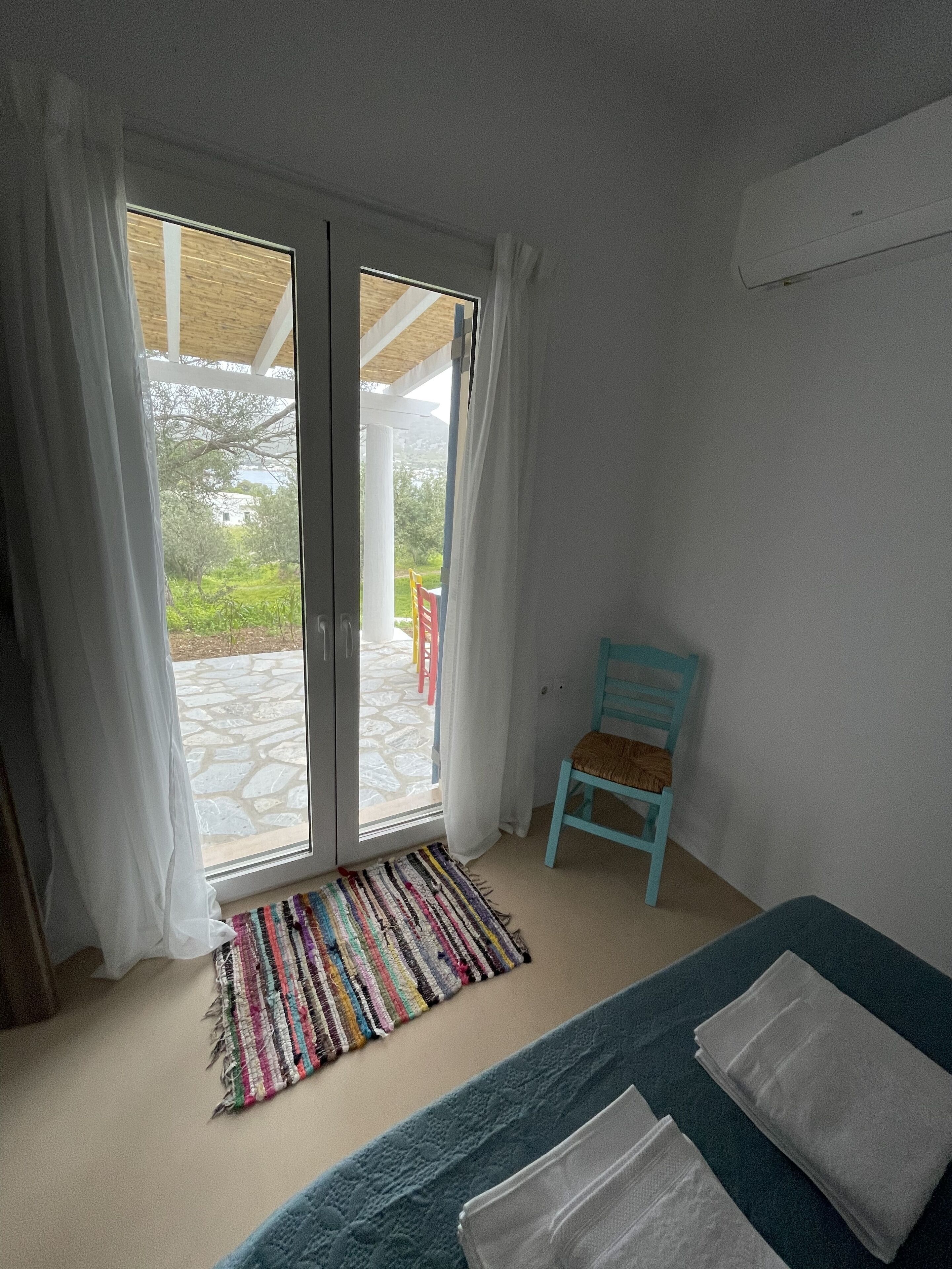 Small Greek Villa in Krithoni 5 minutes from beach and Agia Marina