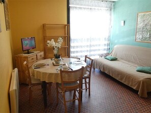 Interior - Charming Studio for 4 in Saint-Lary-Soulan - Near Slopes, Parking, South-West Exposure (Saint-Lary-Soulan)