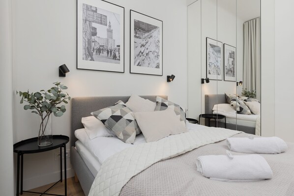 2 bedrooms, iron/ironing board, WiFi, bed sheets