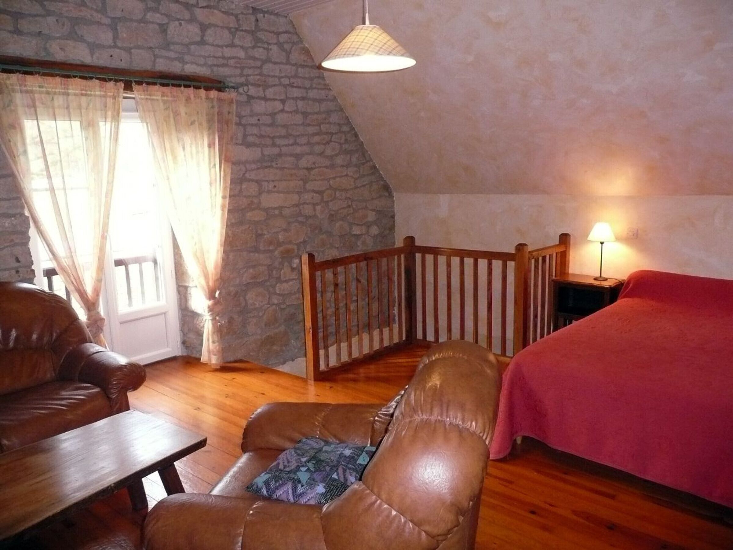 Gite Salles-la-Source, 2 bedrooms, 6 persons