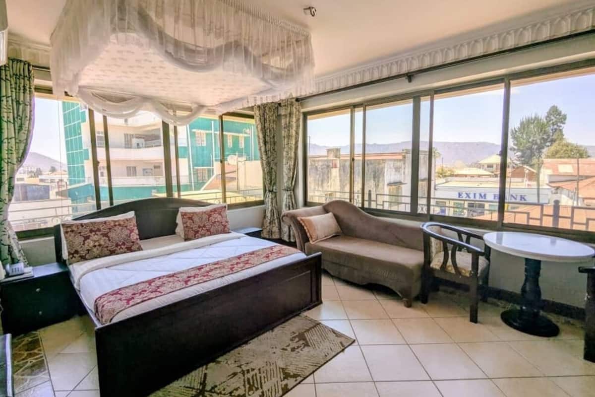 Royal Double Room | Desk, laptop workspace, free WiFi