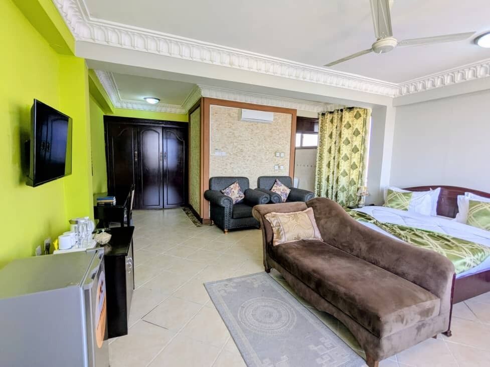 Executive Double Room | Desk, laptop workspace, free WiFi