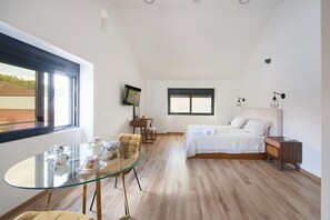 5 bedrooms, free WiFi, bed sheets - Esqueça as suas preocupações neste espaço sereno e espaçoso (Mortágua)