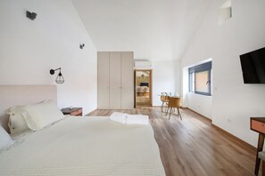 5 makuuhuonetta, ilmainen Wi-Fi, vuodevaatteet