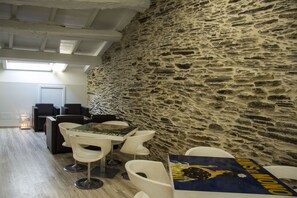Lobby sitting area - HOSTELCROSS (Lugo)