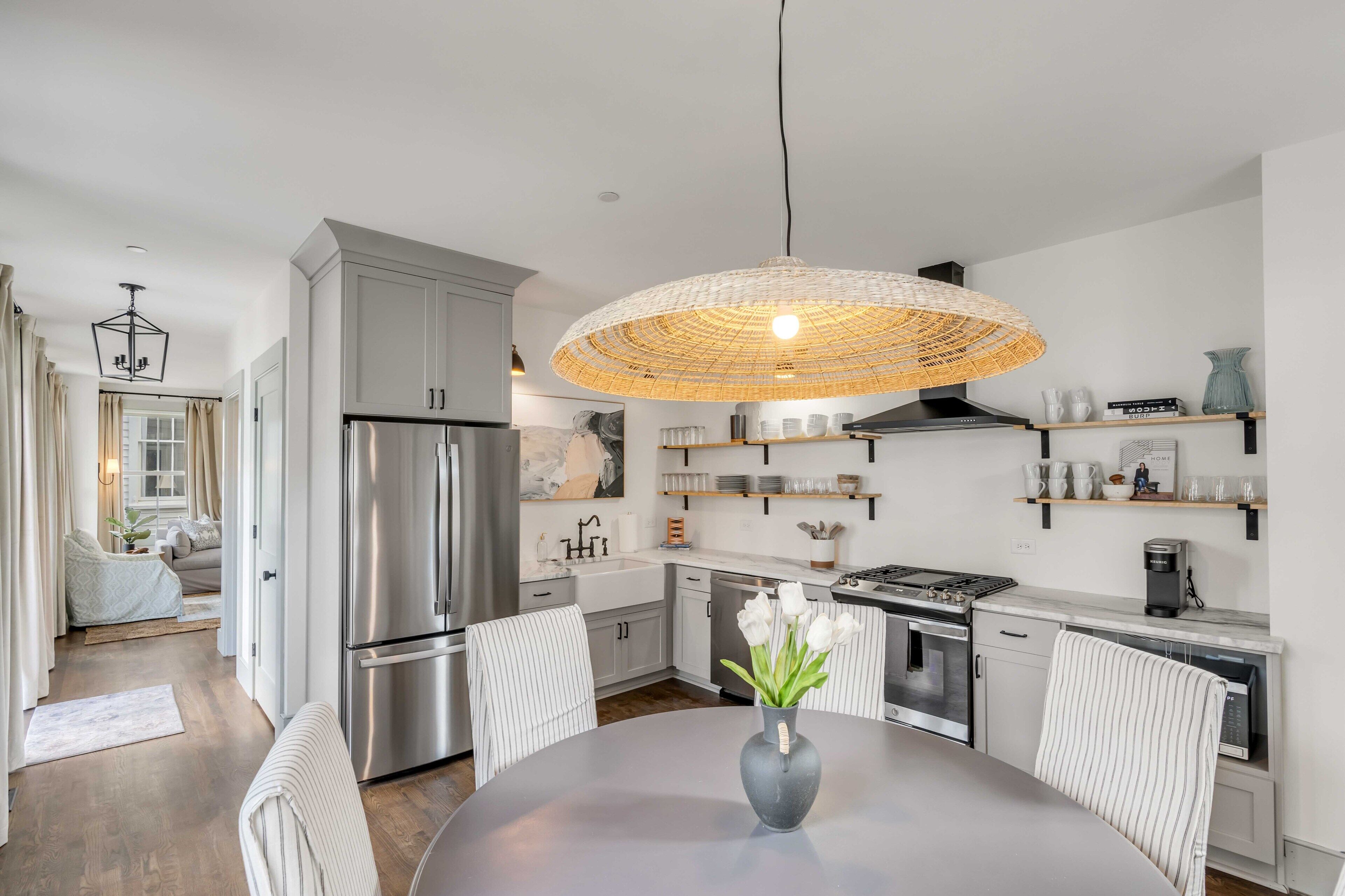 The Manor 91.5 by Guesthouse Charleston – Brand New Spacious Home in Downtown Charleston