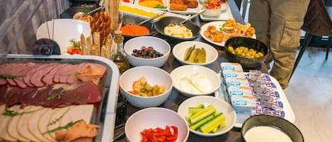 Tägliches inbegriffenes Frühstücksbuffet