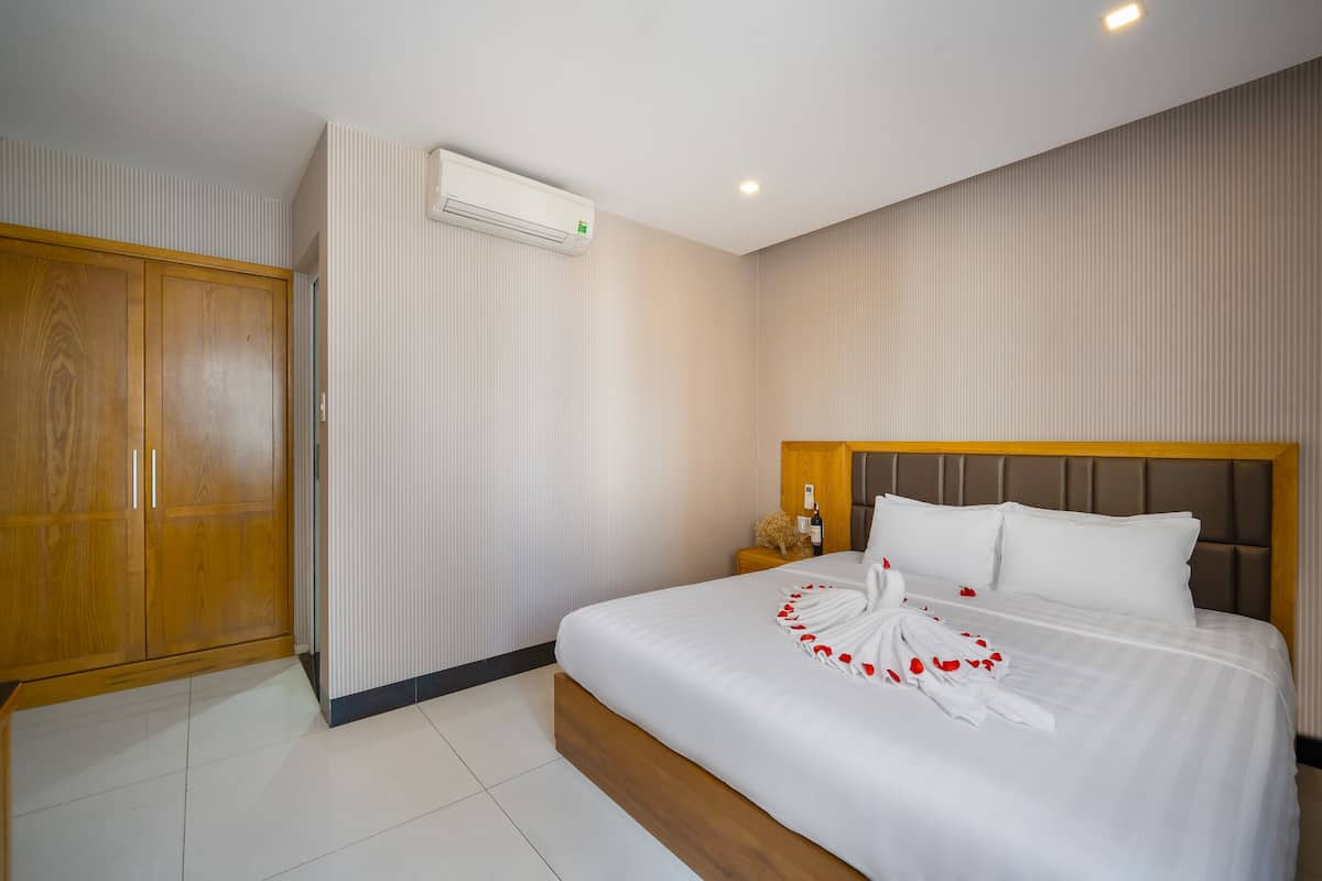 Habitación doble superior | Ropa de cama hipoalergénica, camas Select Comfort, minibar y escritorio
