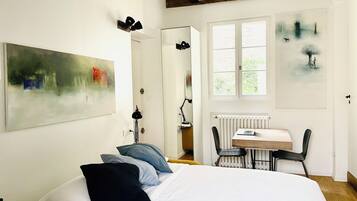 1 bedroom, iron/ironing board, travel crib, WiFi