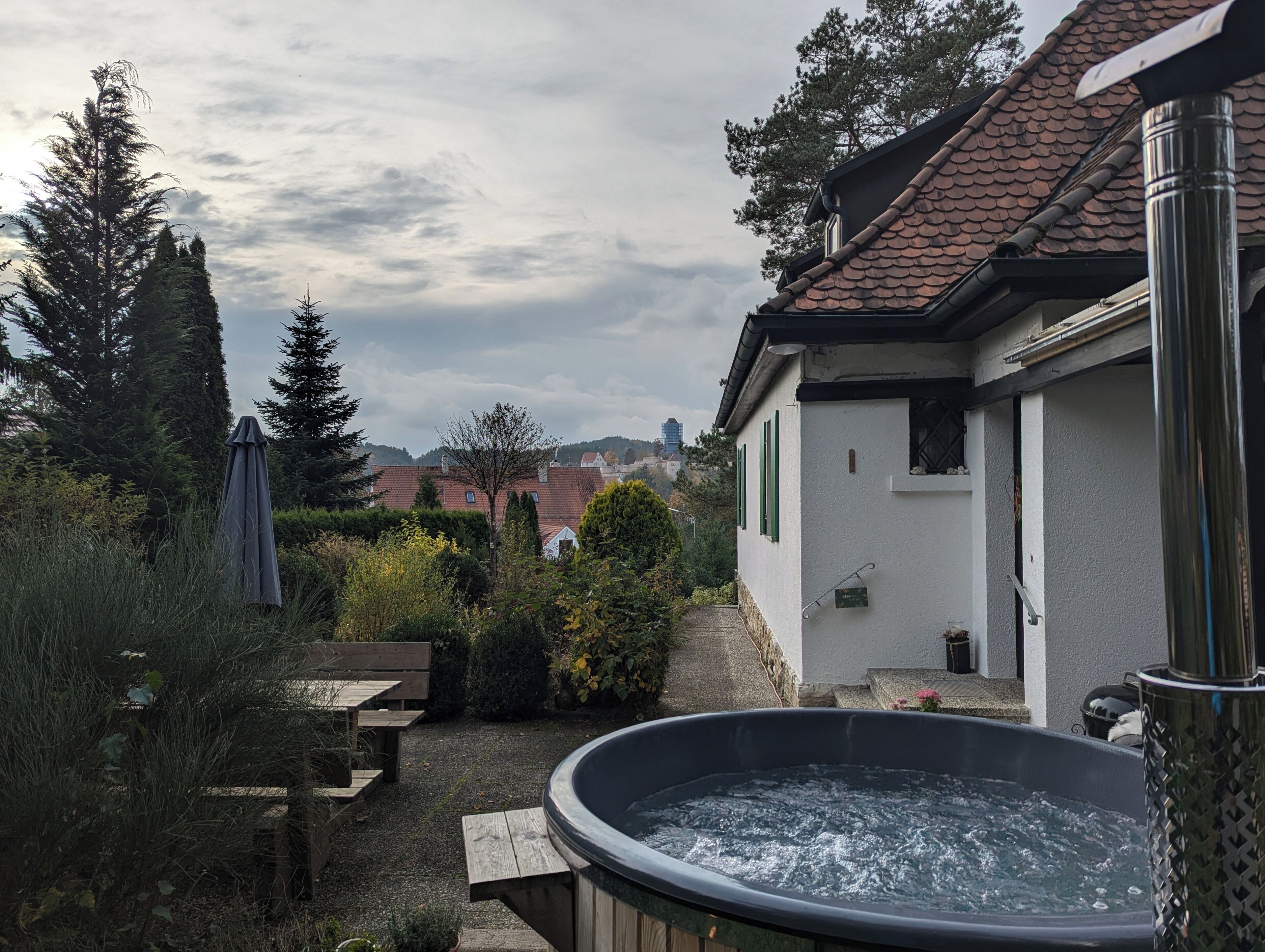 Outdoor spa tub