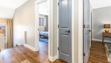 3 chambres, fer et planche à repasser, Wi-Fi gratuit, draps fournis