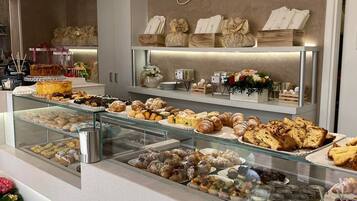 Desayuno completo incluido todos los días