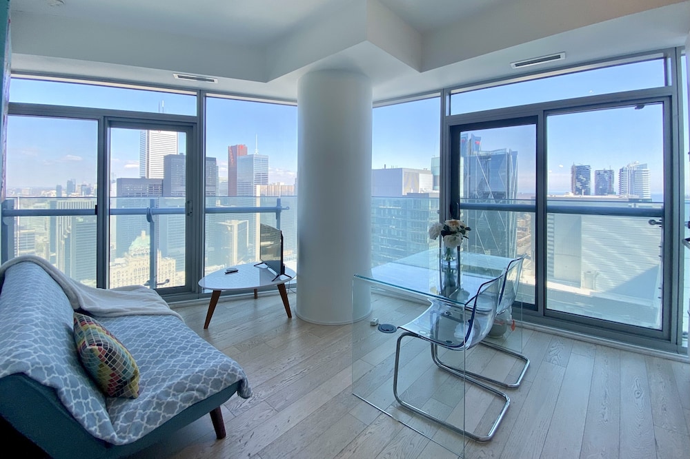 Waterfront York Suites