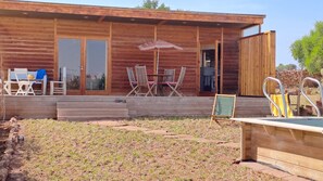 Outdoor dining - Bungalow among the argan trees, 20 minutes from the beach and Essaouira. (Essaouira)