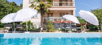 Apartment Vida - with pool