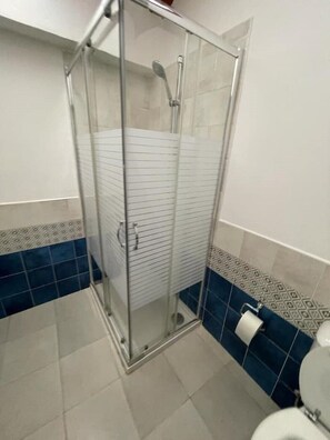 Regadera y bidet 