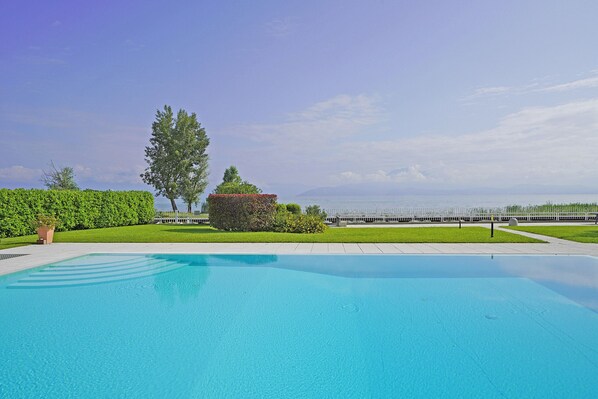 Pool - Il Porticciolo P1/12 by Wonderful Italy (Sirmione)