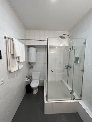 Classic Twin Room | Blackout drapes, iron/ironing board, free WiFi, bed sheets - IO hotel Bishkek (Bishkek)