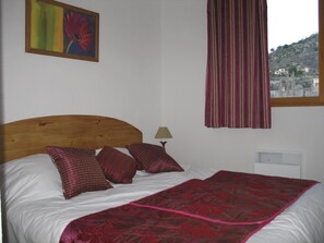 2 bedrooms, WiFi, wheelchair access