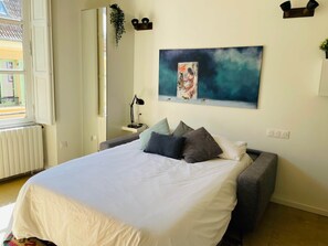1 chambre, fer et planche à repasser, Wi-Fi, literie fournie