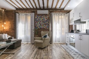 Interior - Nice and bright apartment in a typical building in the center of Madrid (Madrid)