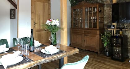 Liebevoll eingerichtetes Mosel-Ferienhaus im Herzen von Ediger-Eller Mosel