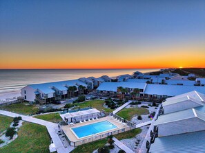 Pool - Ocean Mile I-9 - Beach Front, Swimming Pool, Beach Gear Credit Included! (St. George Island)