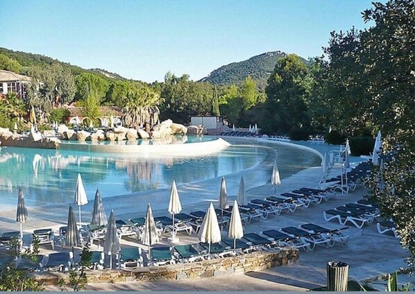 Piscine extérieure, piscine chauffée