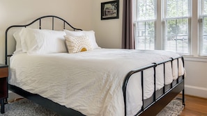2 bedrooms, desk, iron/ironing board, travel crib