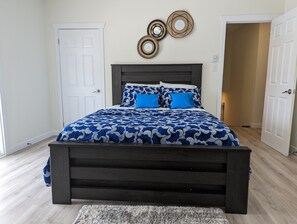 3 bedrooms, desk, free WiFi, bed sheets - Chalet de Grande-Digue: A Peaceful Coastal Escape (Grande-Digue)