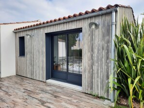 تفاصيل الفندق من الخارج