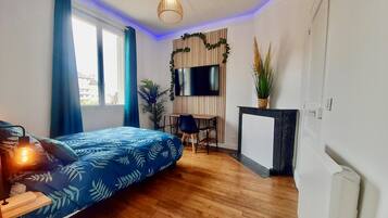 1 slaapkamer, een bureau, een strijkplank/strijkijzer, gratis wifi
