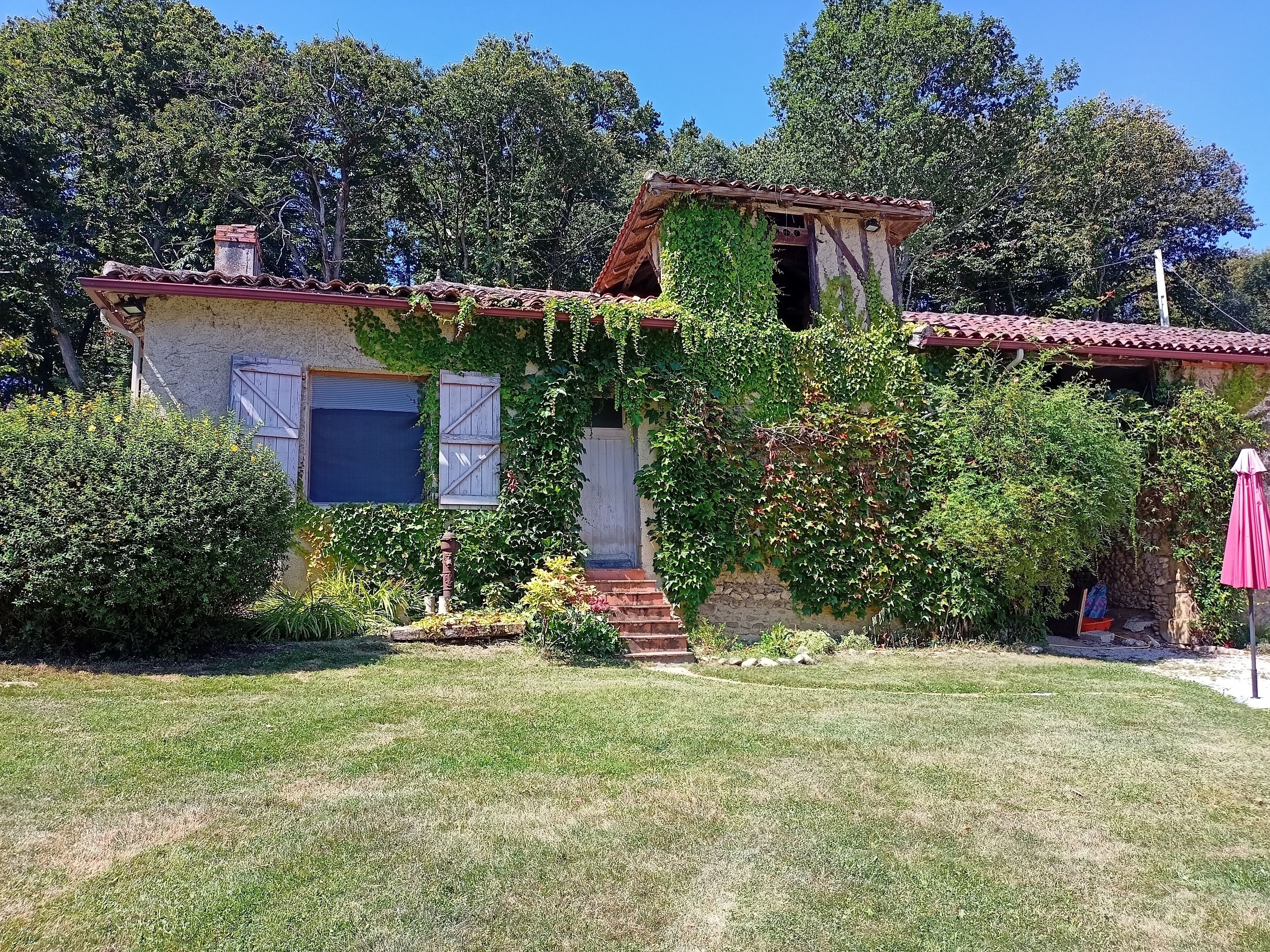 Maison de Charme au Cœur D'un Très Grand Parc Arboré