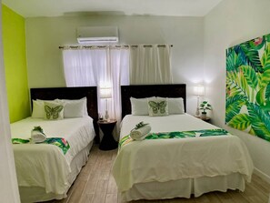 Casa familiar | Tabla de planchar con plancha 