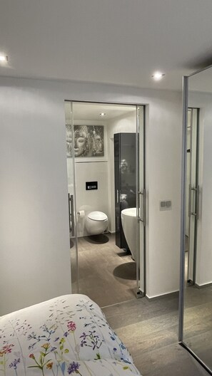 2 Schlafzimmer, Bügeleisen/Bügelbrett, Reisekinderbett, kostenloses WLAN