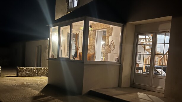 Exterior detail - La Maison De Marraine indoor jacuzzi (Kerlouan)