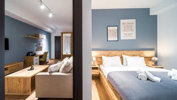 Premium bedding, Select Comfort beds, minibar, desk