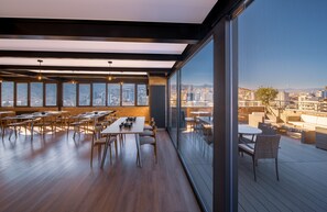 Reception - Reed Hotel Tbilisi (Tbilisi)