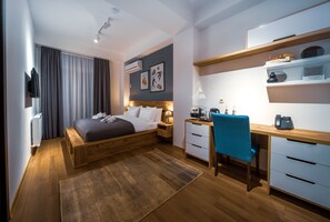 Premium bedding, Select Comfort beds, minibar, desk - Reed Hotel Tbilisi (Tbilisi)