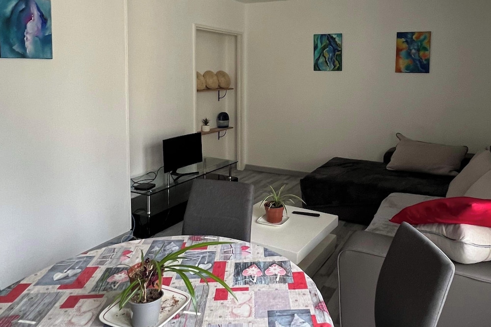 Room in large shared apartment