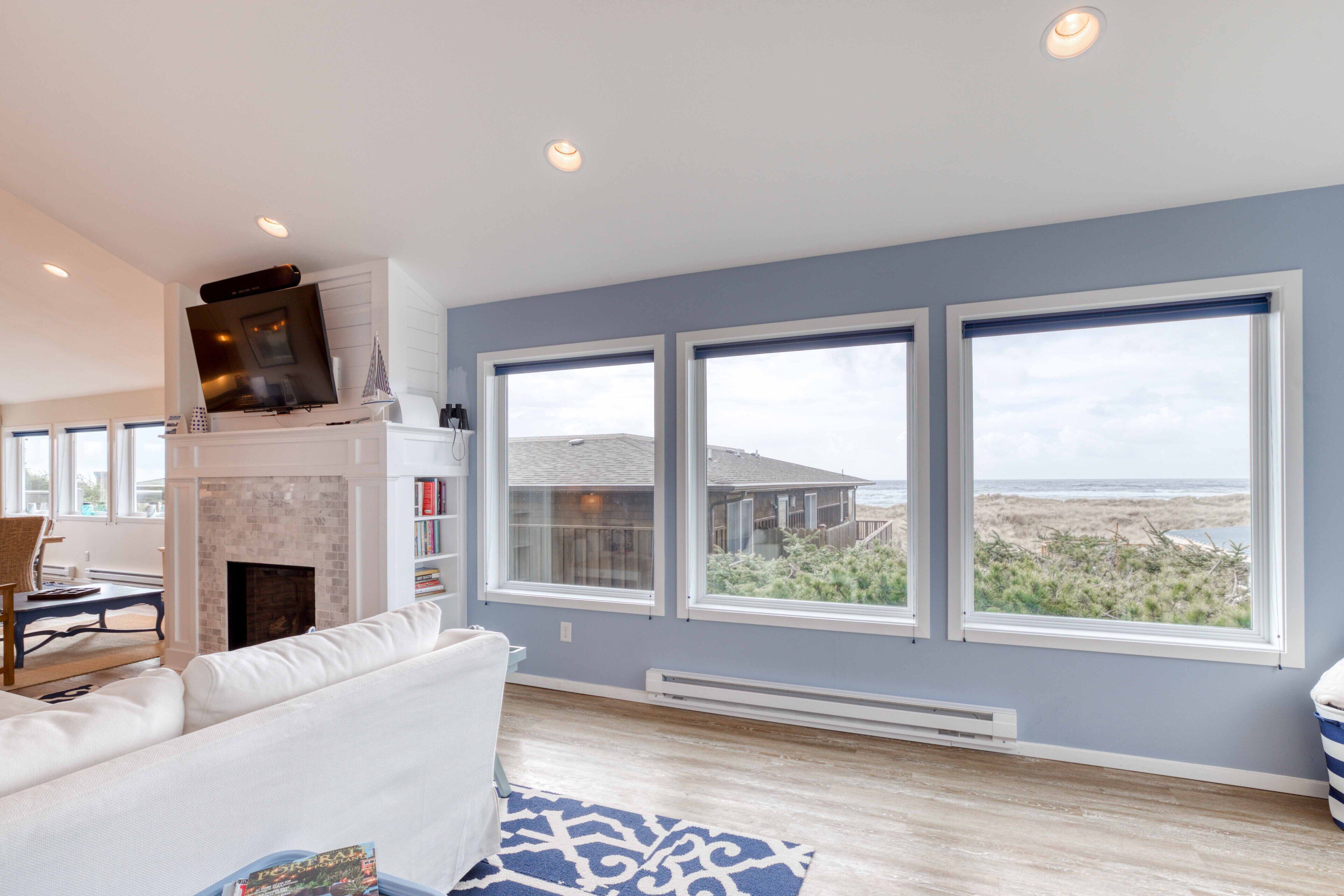 Serene, Spacious Manzanita Home Near Beach Has King Suite, Fabulous Great Room!