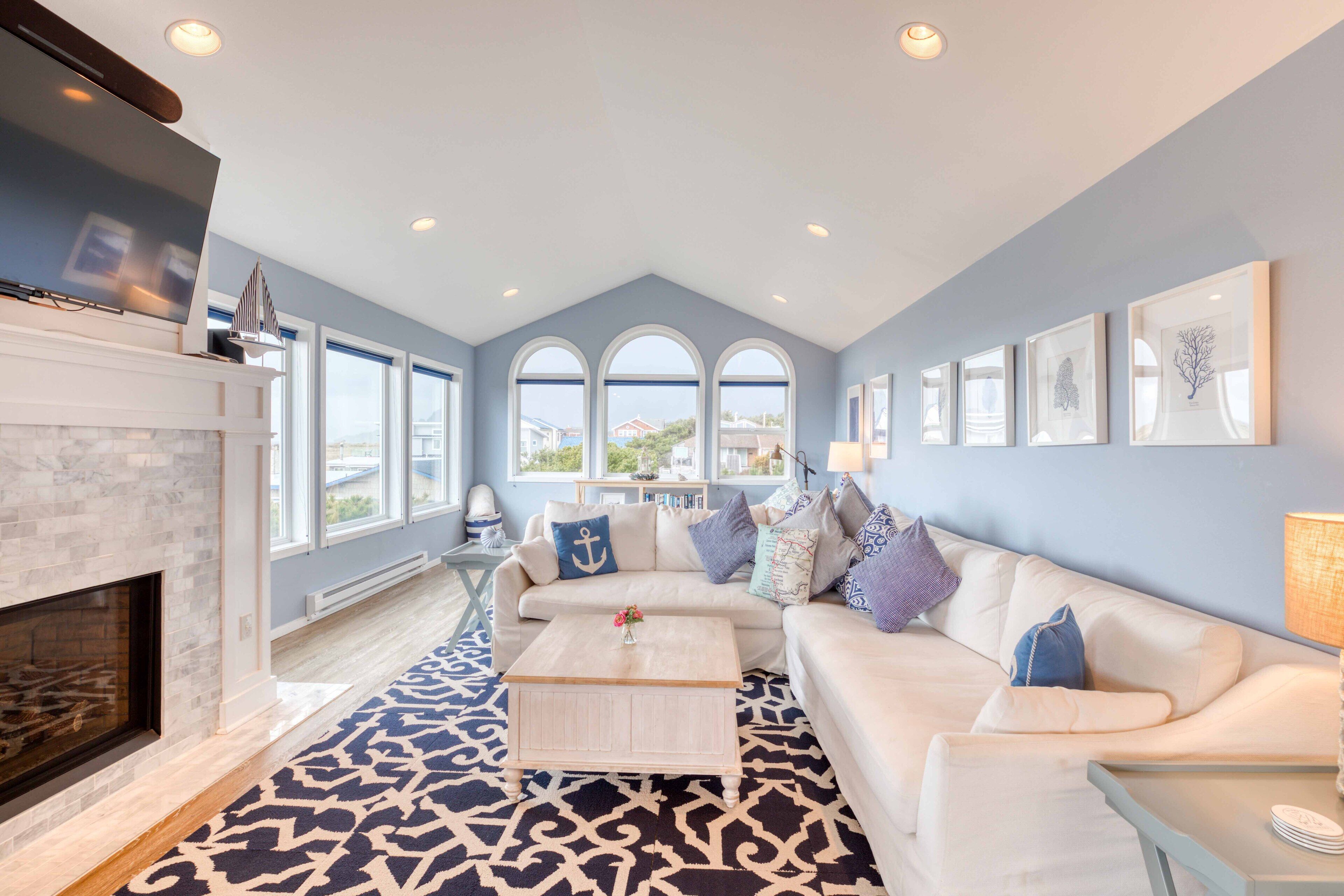 Serene, Spacious Manzanita Home Near Beach Has King Suite, Fabulous Great Room!