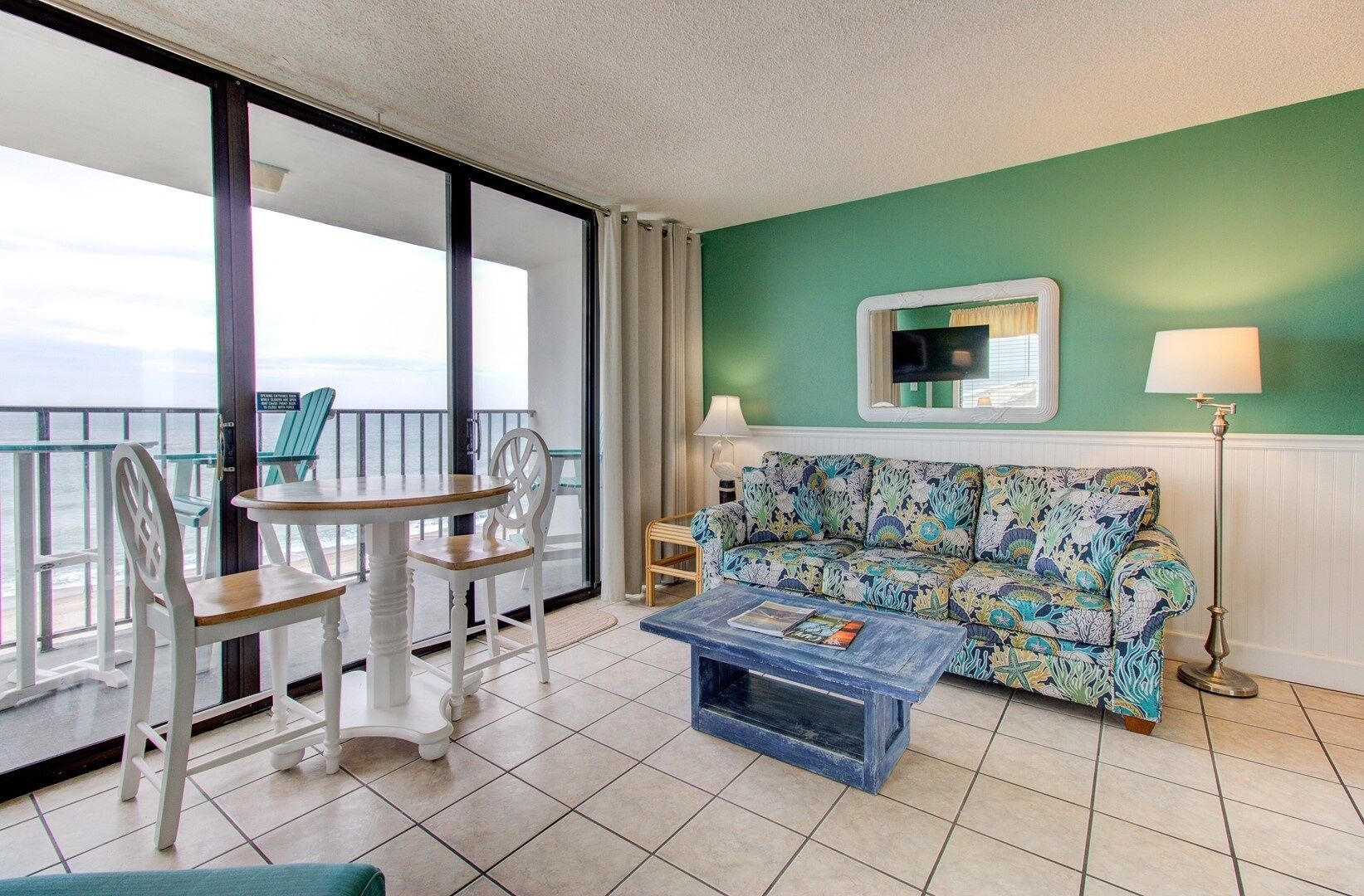 0701 The Green Starfish 1 Bedroom Condo by Redawning