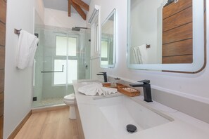 Casa, 2 habitaciones | Baño | Toallas 